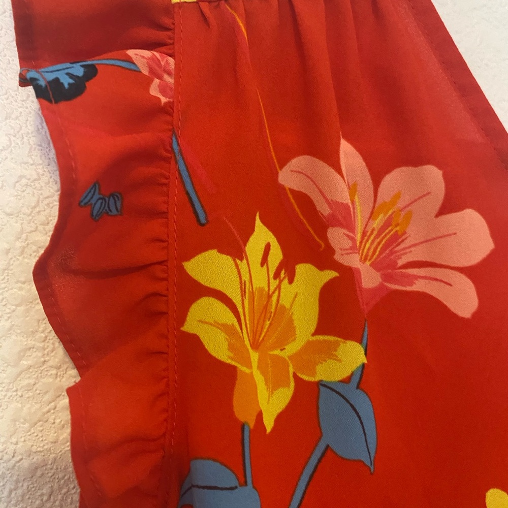 Floral Red Ruffle Top - Picture 4 of 5
